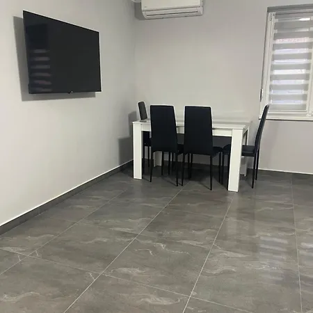 Mila Ciric Apartment *