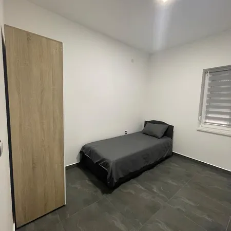 Apartament Mila Ciric *