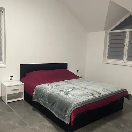 Mila Ciric Apartament Pančevo